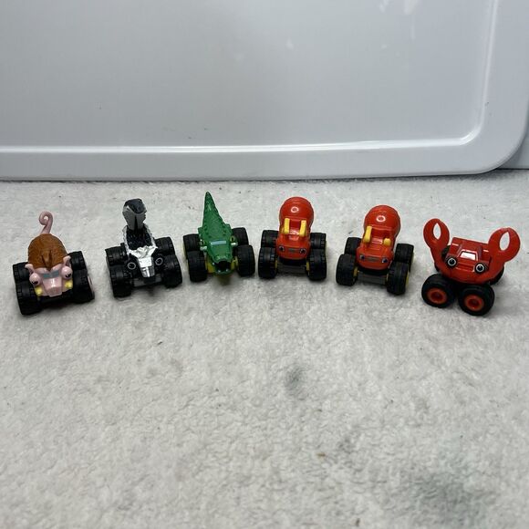 Lot Of 6 Blaze and the Monster Machines Mini Trucks Ant Crab Alligator Skunk - Picture 1 of 11